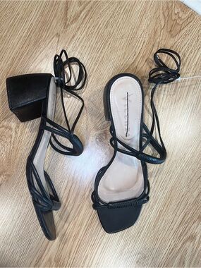 Free people Vicenza "Love Struck" block heel sandals size 10